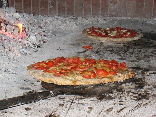 Neapolská pizza