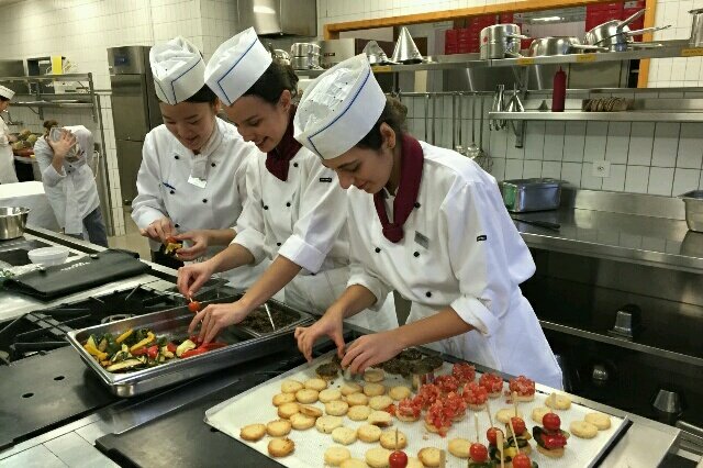 Les Roches International School of Hotel Management, Crans-Montana, Švýcarsko