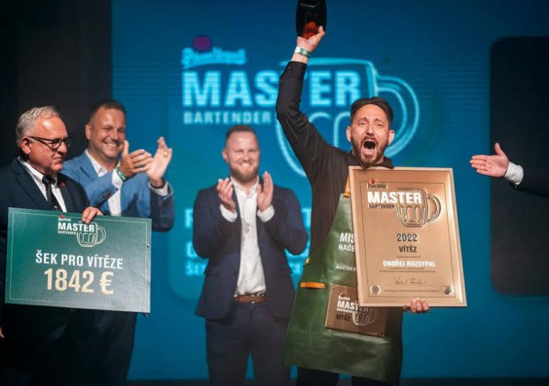 Vítězem 16. ročníku soutěže Pilsner Urquell Master Bartender se stal Ondřej Rozsypal z restaurace Šenk Lékárna