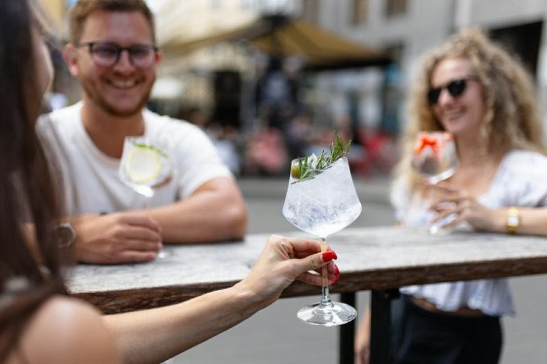 Bar, který neexistuje nabízí drinky navržené AI