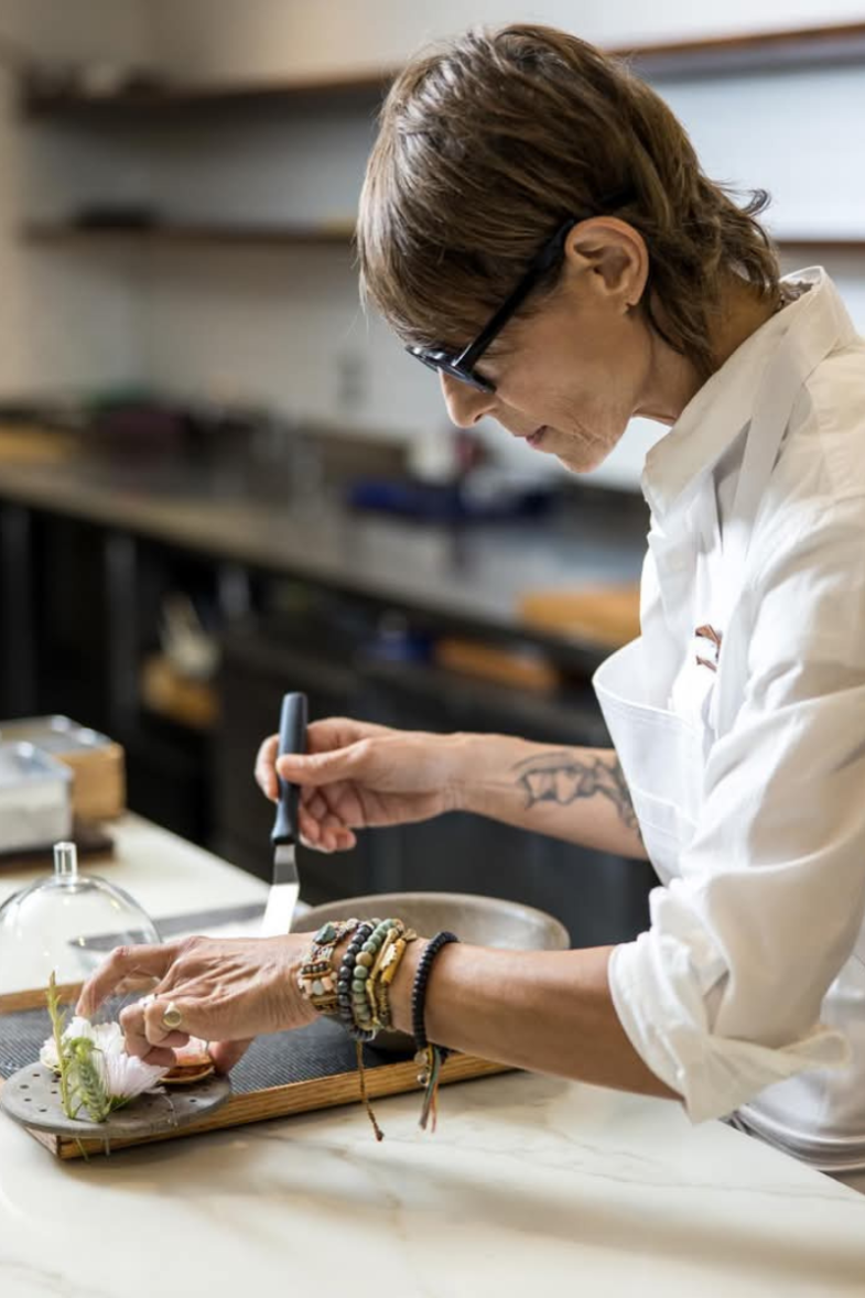 Dominique Crenn, foto: Facebook Atelier Crenn.png Dominique Crenn, foto: Facebook Atelier Crenn